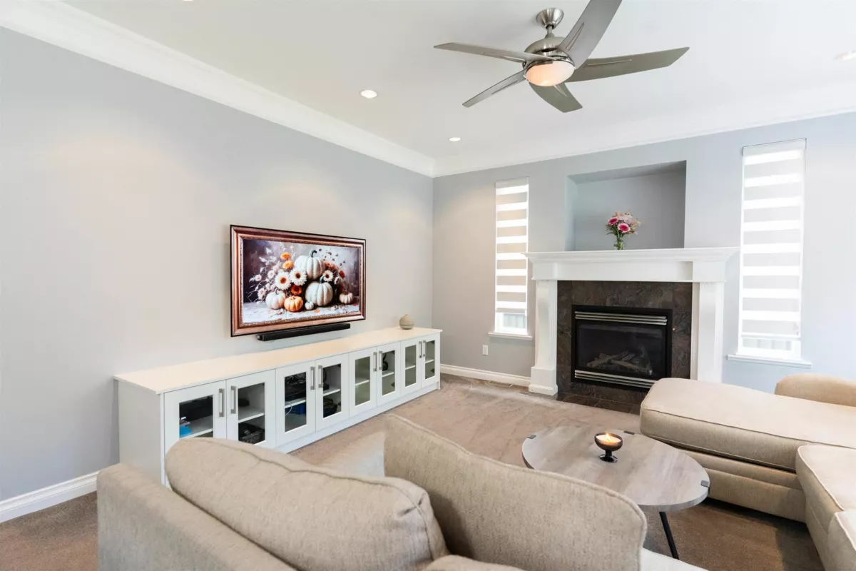 Primary Bathroom Photo of 14135 90a Avenue, Surrey, BC