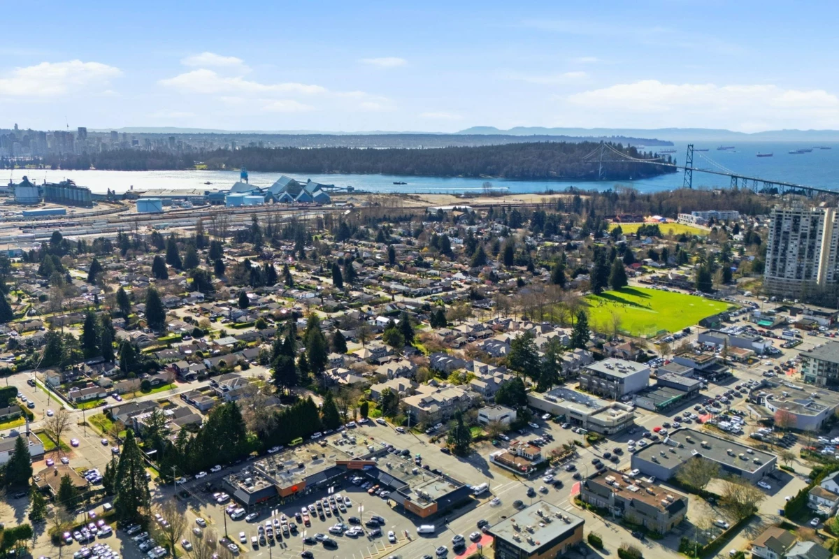Fitness Center Photo Near 203 1538 Bowser Avenue, North Vancouver, BC