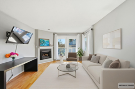 203 1538 Bowser Avenue, North Vancouver, BC