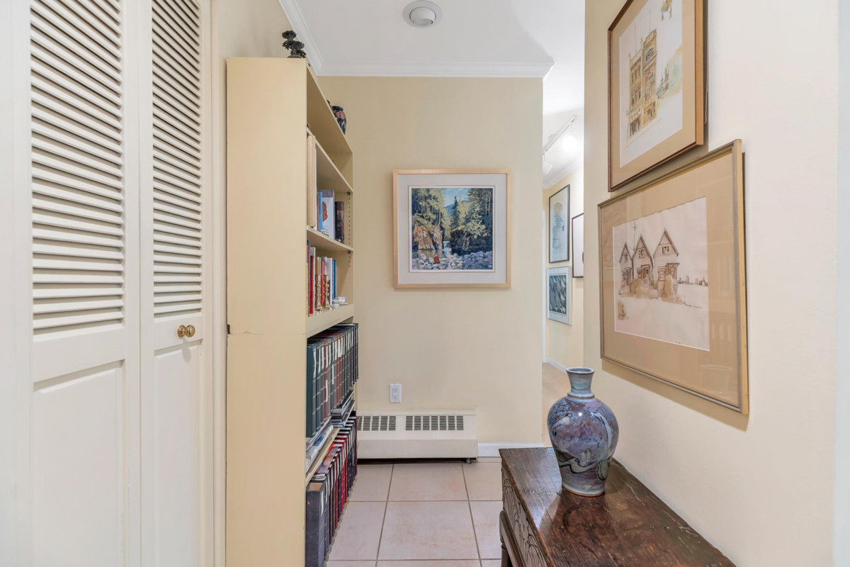 Family Room Photo of 208 235 Keith Road, West Vancouver, BC