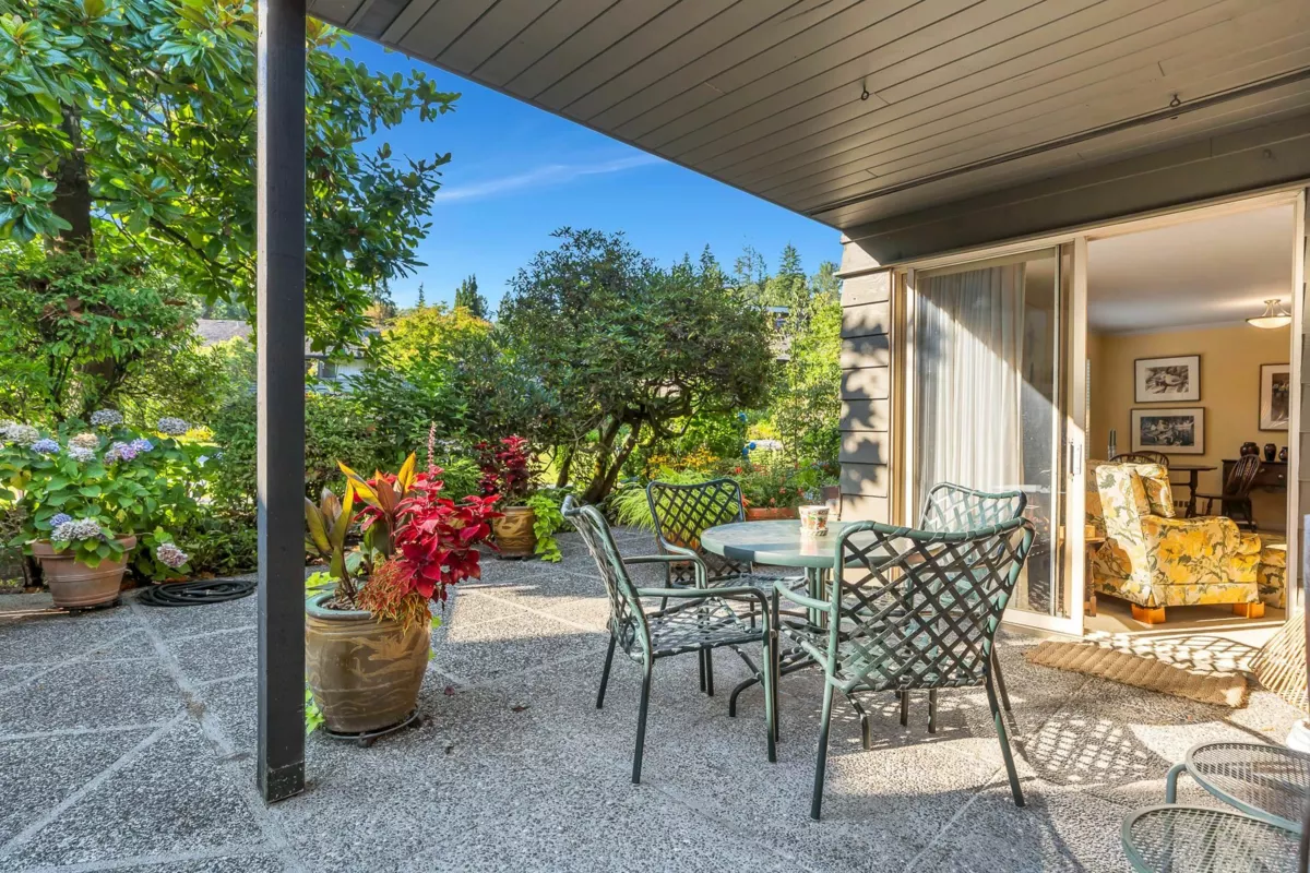 Laundry Room Photo of 208 235 Keith Road, West Vancouver, BC