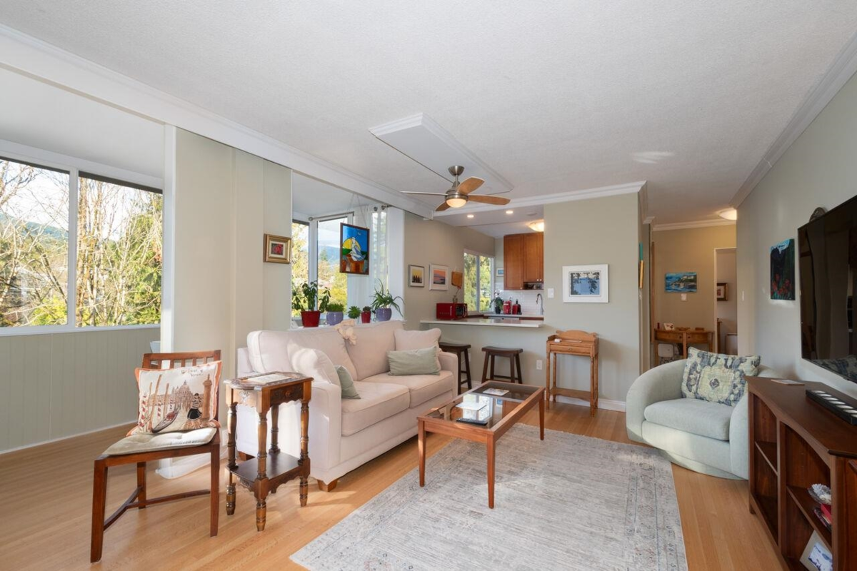 Bedroom 4 Photo of 505 1425 Esquimalt Avenue, West Vancouver, BC