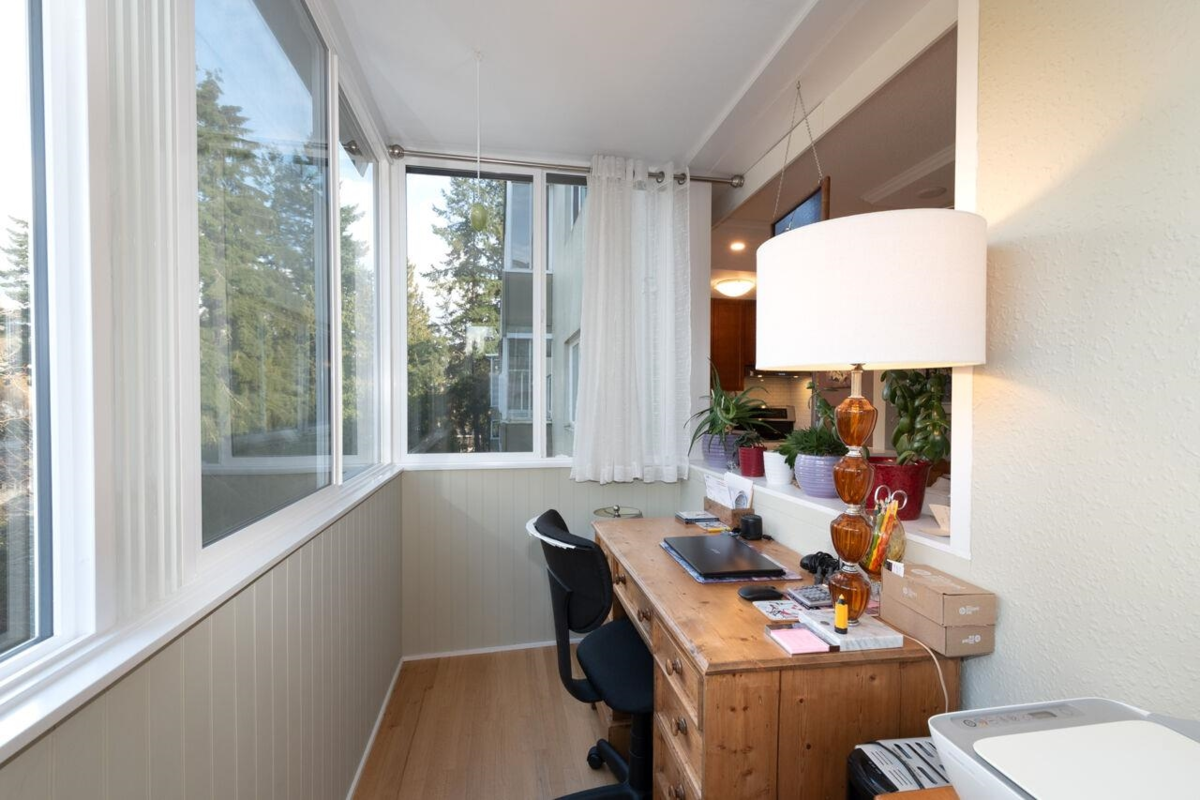 Pantry Photo of 505 1425 Esquimalt Avenue, West Vancouver, BC