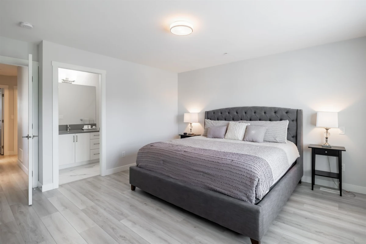 Guest Bathroom Photo of 20267 82b Avenue, Langley, BC