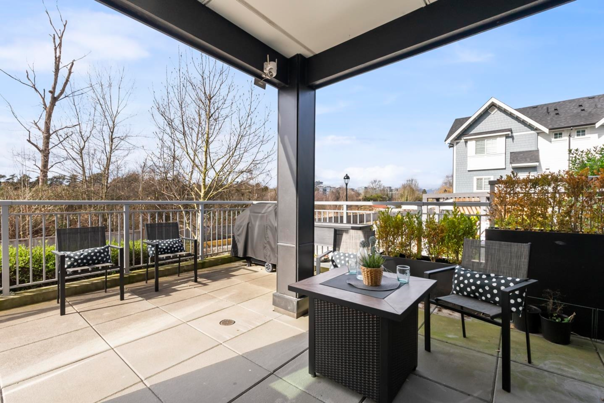 Hallway Photo of 114 9213 Odlin Road, Richmond, BC