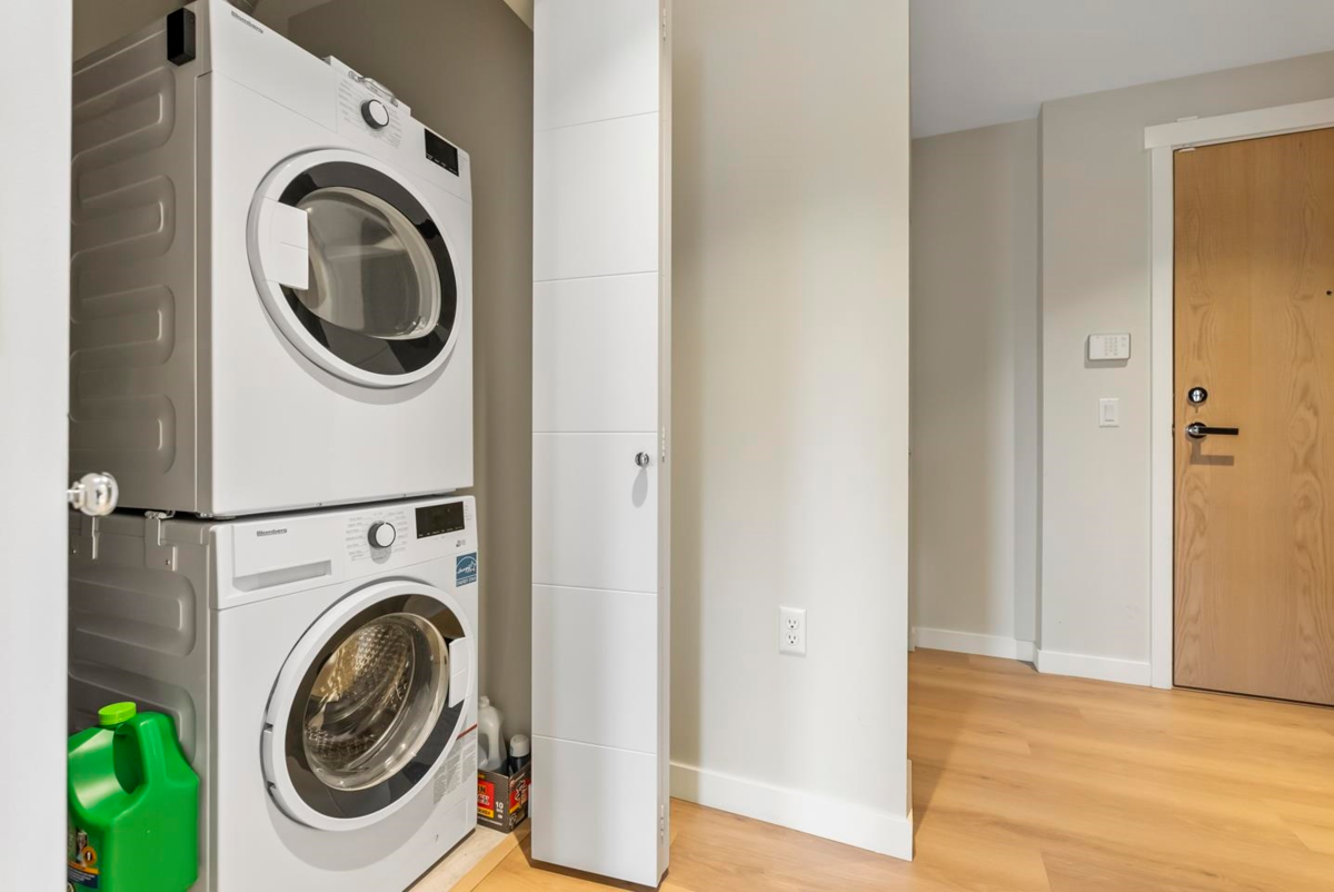 Mudroom Photo of 114 9213 Odlin Road, Richmond, BC