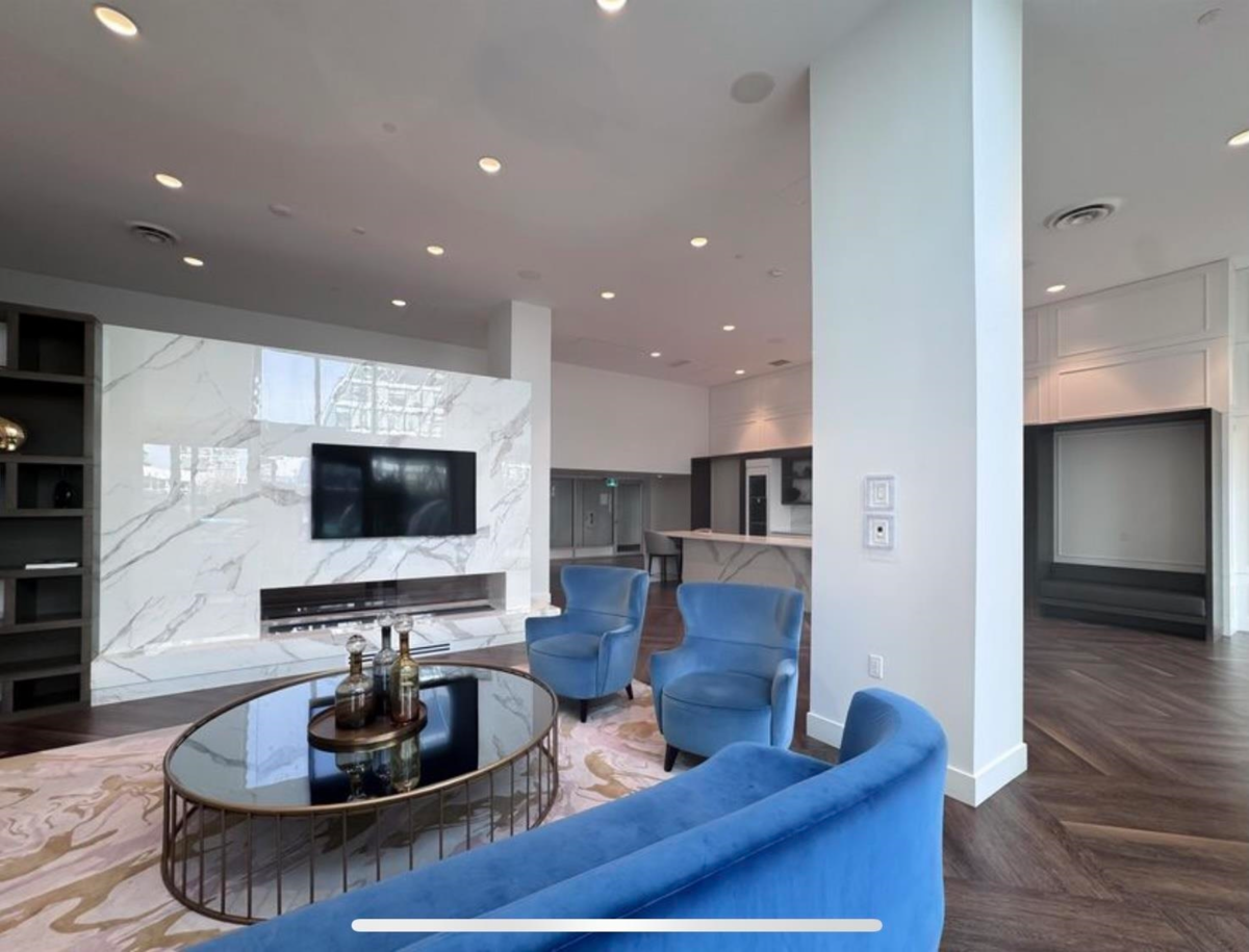 Loft / Bonus Room Photo of 561 6320 No. 3 Road, Richmond, BC