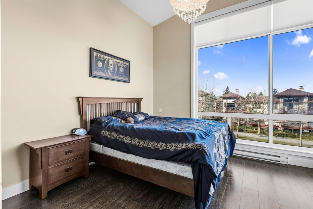 Guest Bathroom Photo of 178 16488 64 Avenue, Surrey, BC