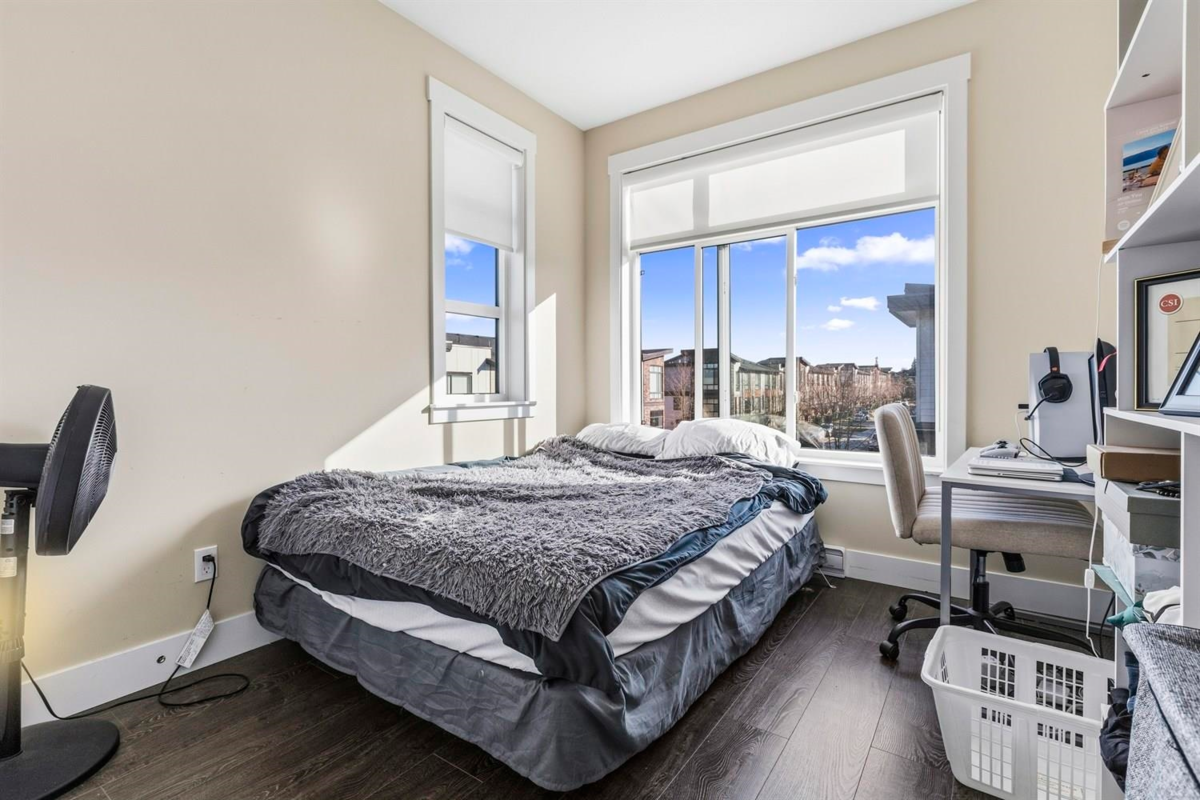 Laundry Room Photo of 178 16488 64 Avenue, Surrey, BC