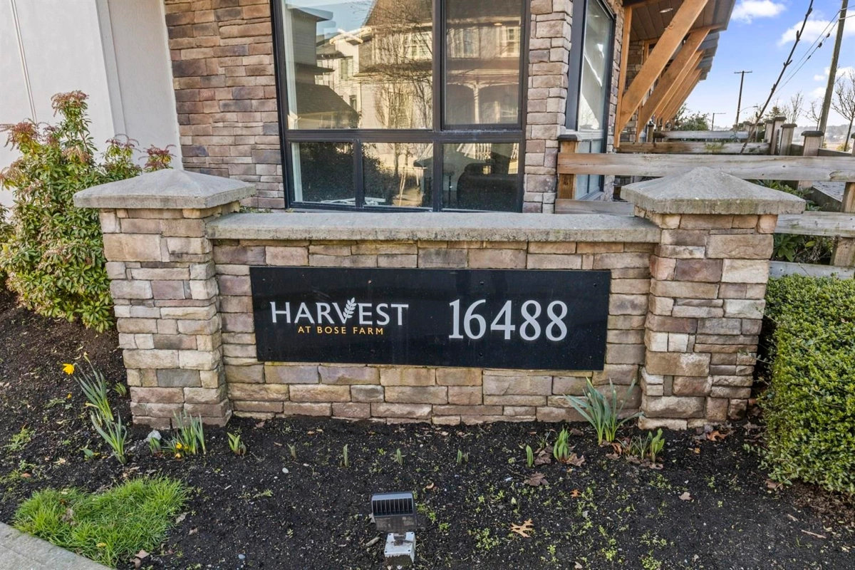 Living Room Photo of 178 16488 64 Avenue, Surrey, BC