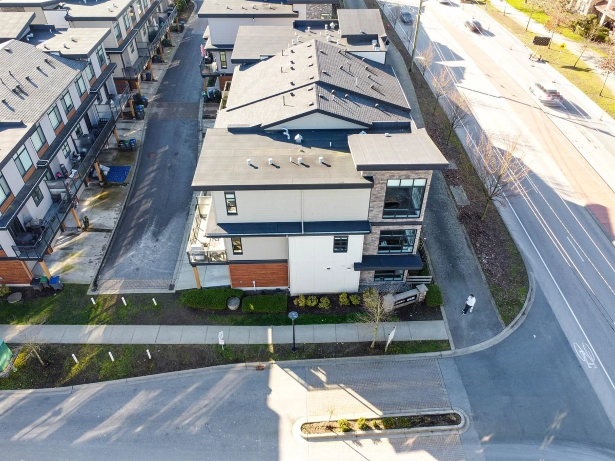 Outdoor Kitchen Photo of 178 16488 64 Avenue, Surrey, BC