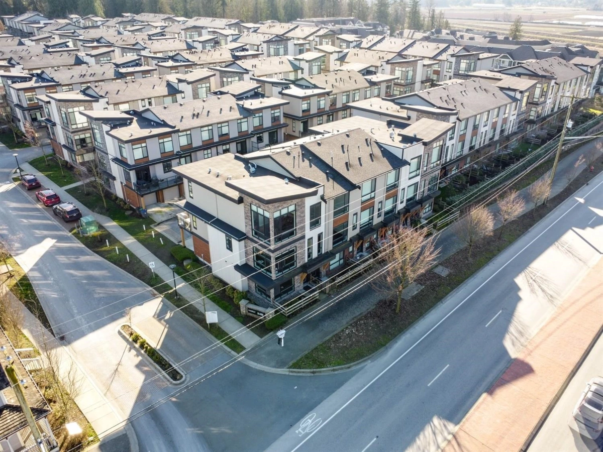 Swimming Pool Photo of 178 16488 64 Avenue, Surrey, BC