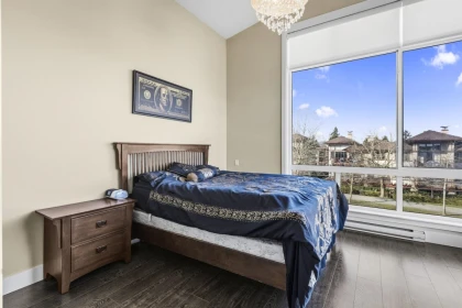Guest Bathroom Photo of 178 16488 64 Avenue, Surrey, BC