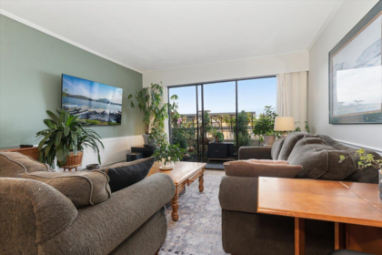 210 9477 Cook Street, Chilliwack, BC, Chilliwack Proper West — 1 bed apartment/condo for sale