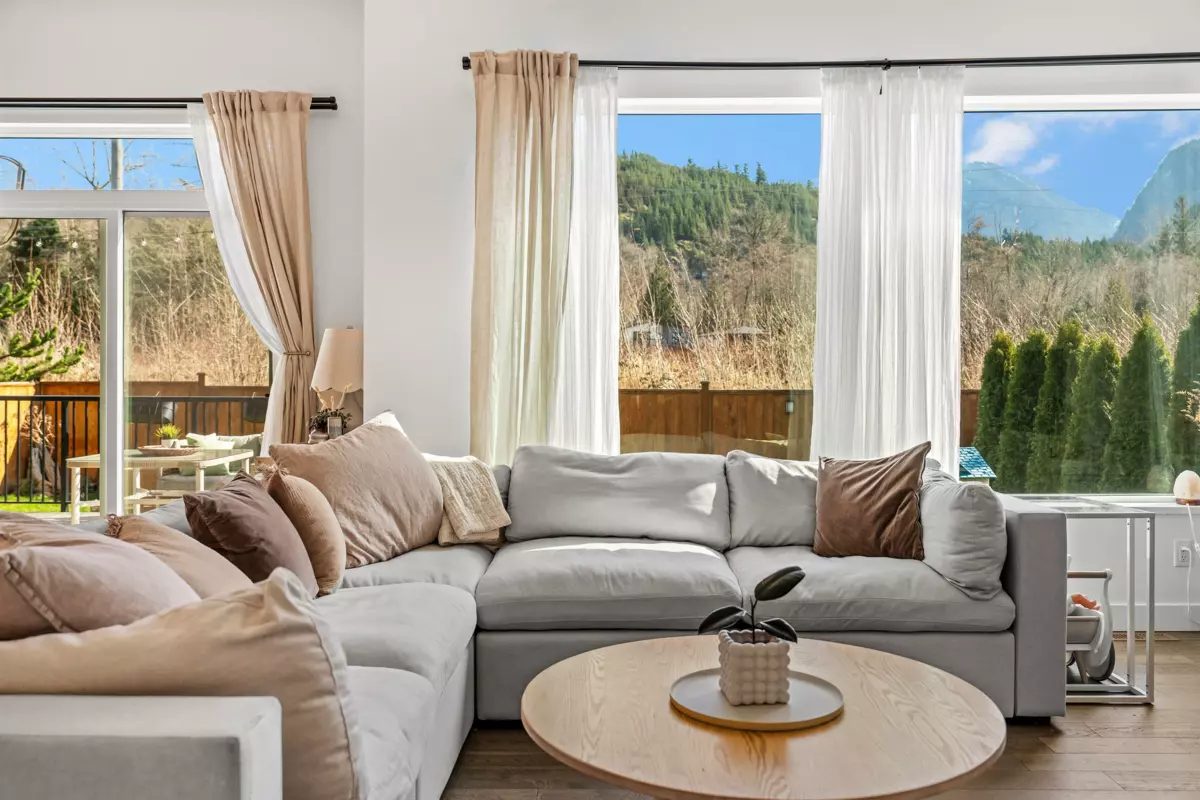 Bedroom 2 Photo of 39212 Cardinal Drive, Squamish, BC