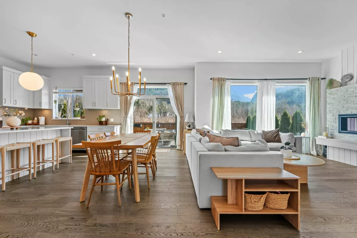 Primary Bathroom Photo of 39212 Cardinal Drive, Squamish, BC