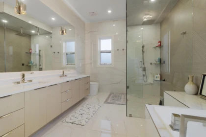 Entry Foyer Photo of 6296 181a Street, Surrey, BC