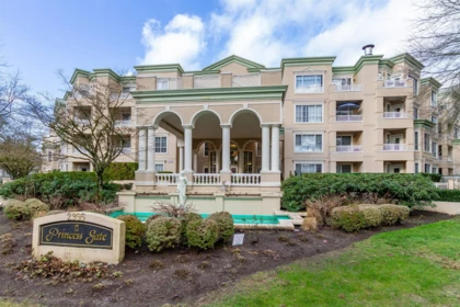 Office / Den Photo of 330 2995 Princess Crescent, Coquitlam, BC