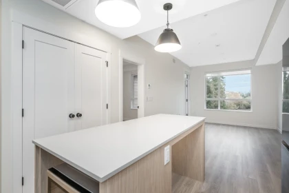 Primary Bathroom Photo of 309 27215 Aldergrove Town Centre Drive, Langley, BC