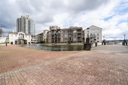 Outdoor Kitchen Photo of 425 10 Renaissance Square, New Westminster, BC