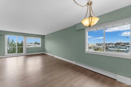Kitchen Island Photo of 322 17707 57a Avenue, Surrey, BC