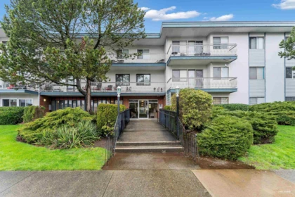 Office / Den Photo of 322 17707 57a Avenue, Surrey, BC