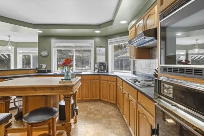 Breakfast Nook Photo of 32560 Downes Road, Abbotsford, BC