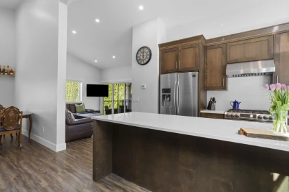 Garage Interior Photo of 32560 Downes Road, Abbotsford, BC