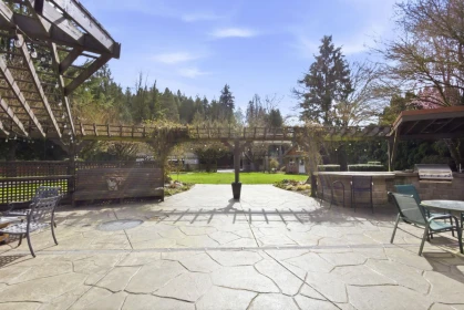 Garden / Landscaping Photo of 32560 Downes Road, Abbotsford, BC