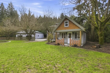 Hot Tub / Spa Photo of 32560 Downes Road, Abbotsford, BC