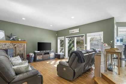 Primary Bedroom Photo of 32560 Downes Road, Abbotsford, BC