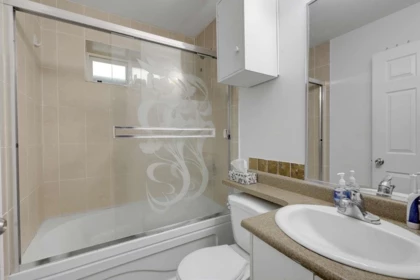 Primary Bathroom Photo of 6911 144a Street, Surrey, BC