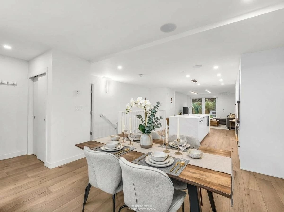 Dining Area Photo of 102 649 E 3rd Street, North Vancouver, BC