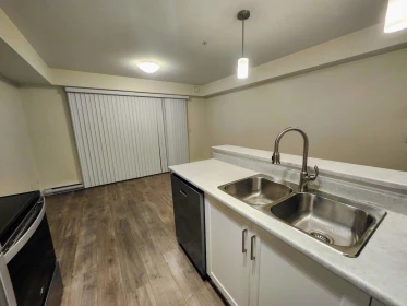 Kitchen Photo of 322 30515 Cardinal Avenue, Abbotsford, BC