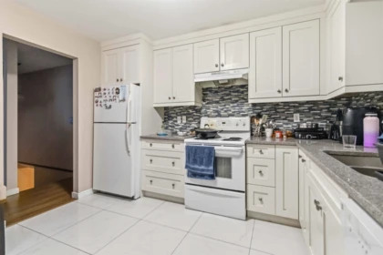 Walk-In Closet Photo of 3273 Cheam Drive, Abbotsford, BC