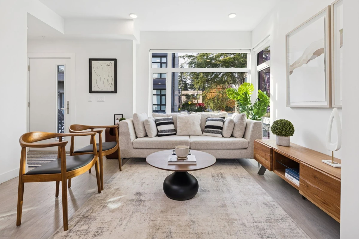 Family Room Photo of 225 1010 W 47th Avenue, Vancouver, BC