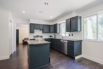Kitchen Photo of 20928 96 Avenue, Langley, BC