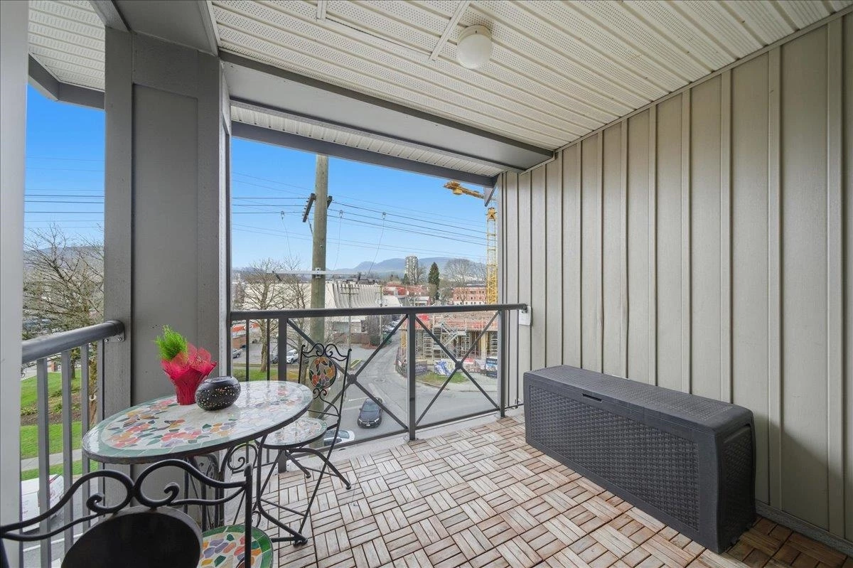 Living Room Photo of 410 2478 Shaughnessy Street, Port Coquitlam, BC