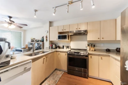 Kitchen Island Photo of 15 8701 16th Avenue, Burnaby, BC