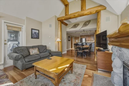 409 4910 Spearhead Place, Whistler, BC, Whistler — Apartment/Condo for sale