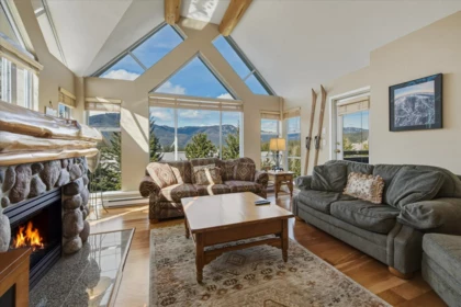 409 4910 Spearhead Place, Whistler, BC, Whistler — Apartment/Condo for sale