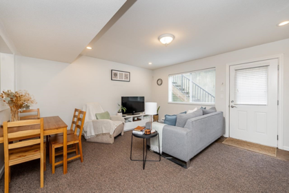Entry Foyer Photo of 7078 179 Street, Surrey, BC