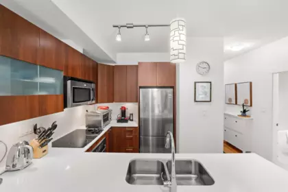 Kitchen Photo of 203 13321 102a Avenue, Surrey, BC