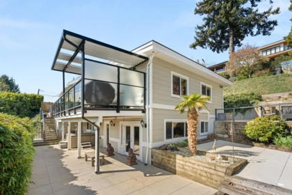 Outdoor Kitchen Photo of 15535 Royal Avenue, White Rock, BC