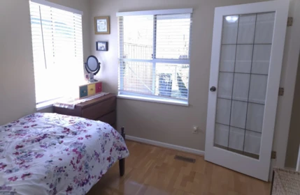 Office / Den Photo of 103 15439 100 Avenue, Surrey, BC