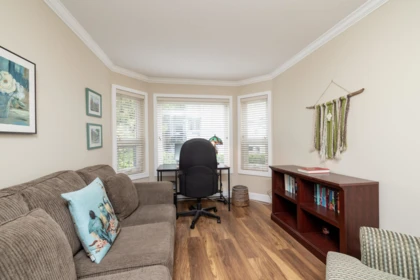 Entry Foyer Photo of 205 1459 Blackwood Street, White Rock, BC