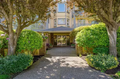 205 1459 Blackwood Street, White Rock, BC, White Rock — Apartment/Condo for sale