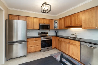 Primary Bedroom Photo of 205 1459 Blackwood Street, White Rock, BC