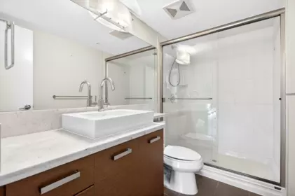 Primary Bathroom Photo of 1706 8033 Saba Road, Richmond, BC