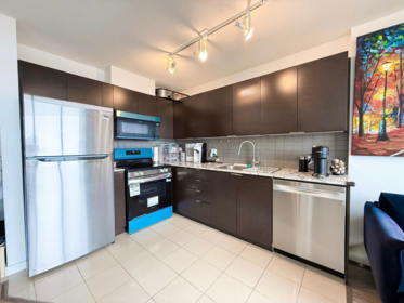 Kitchen Photo of 2810 13618 100 Avenue, Surrey, BC